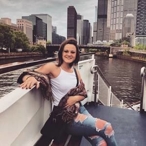 Meet your Posher, Emily